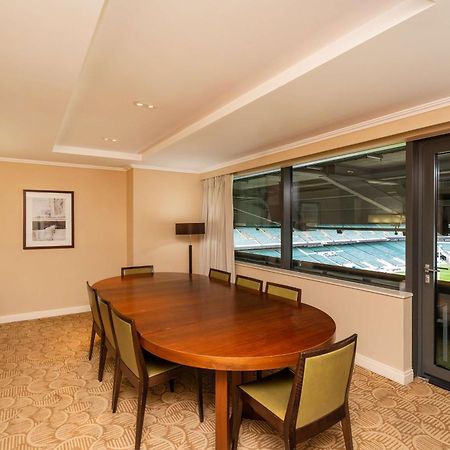 London Twickenham Stadium Hotel, A Member Of Radisson Individuals Екстер'єр фото