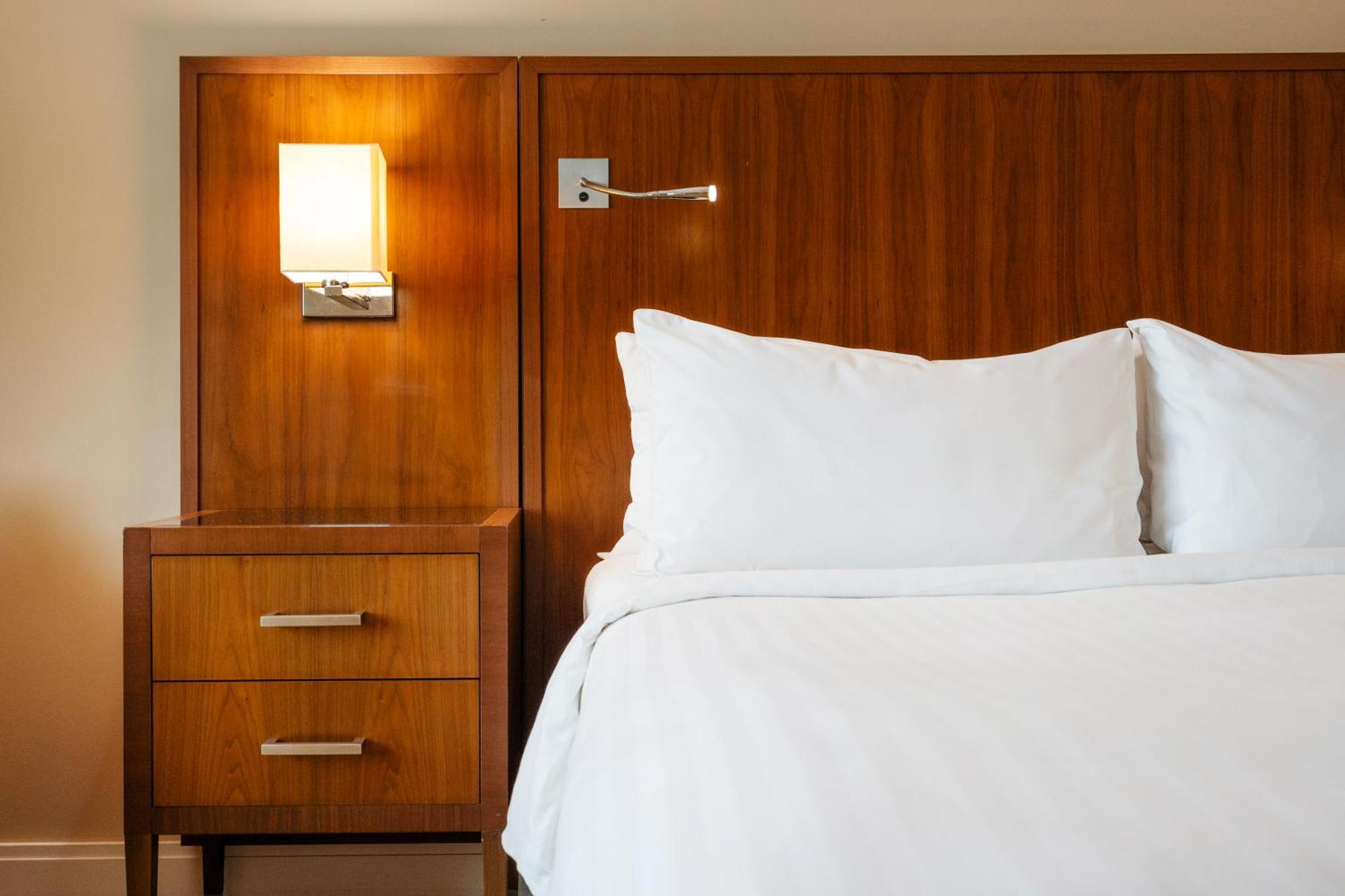 London Twickenham Stadium Hotel, A Member Of Radisson Individuals Екстер'єр фото
