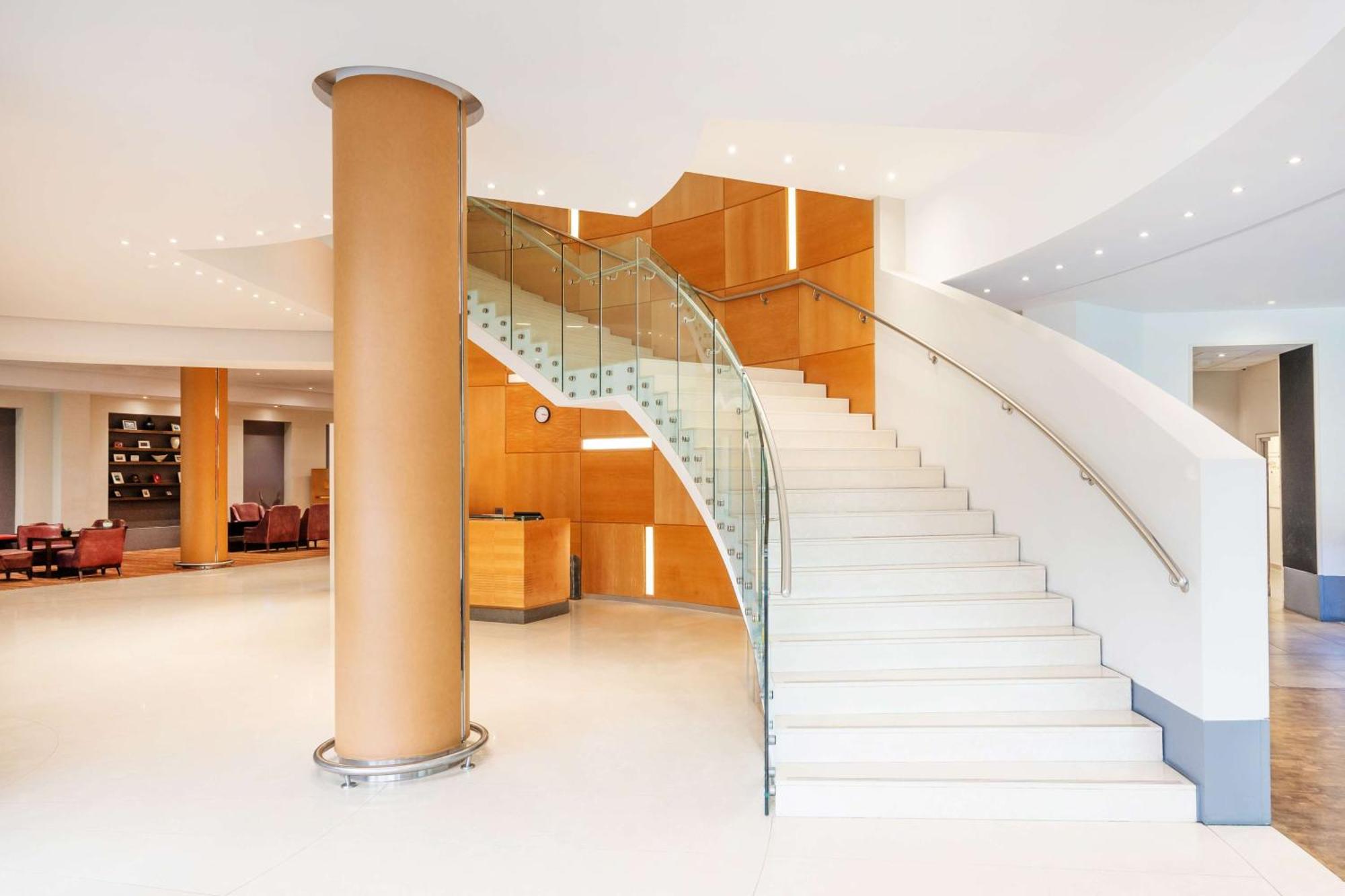 London Twickenham Stadium Hotel, A Member Of Radisson Individuals Екстер'єр фото