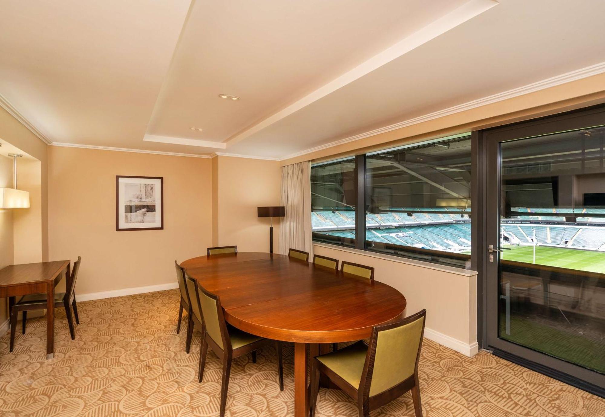 London Twickenham Stadium Hotel, A Member Of Radisson Individuals Екстер'єр фото
