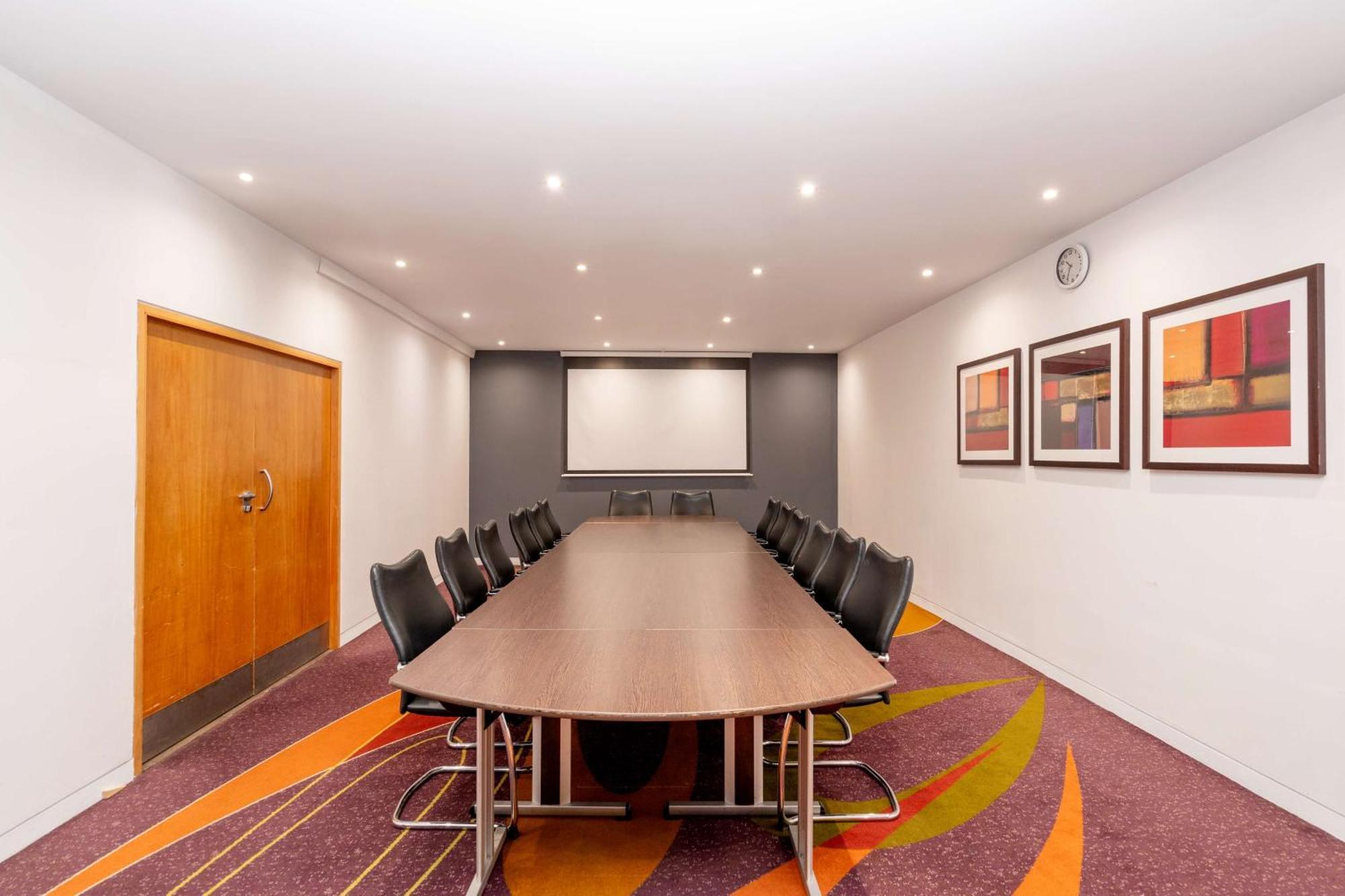 London Twickenham Stadium Hotel, A Member Of Radisson Individuals Екстер'єр фото