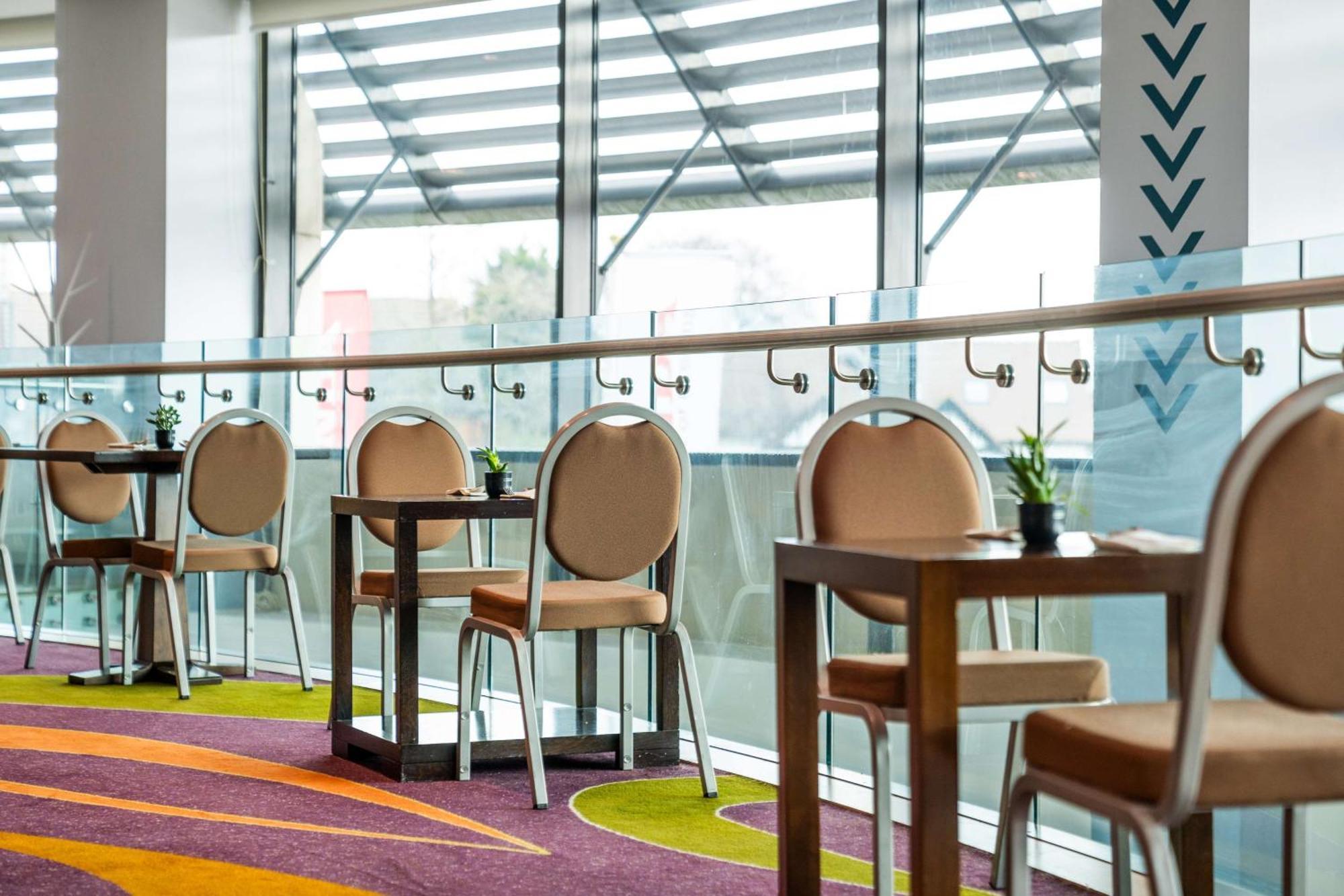London Twickenham Stadium Hotel, A Member Of Radisson Individuals Екстер'єр фото
